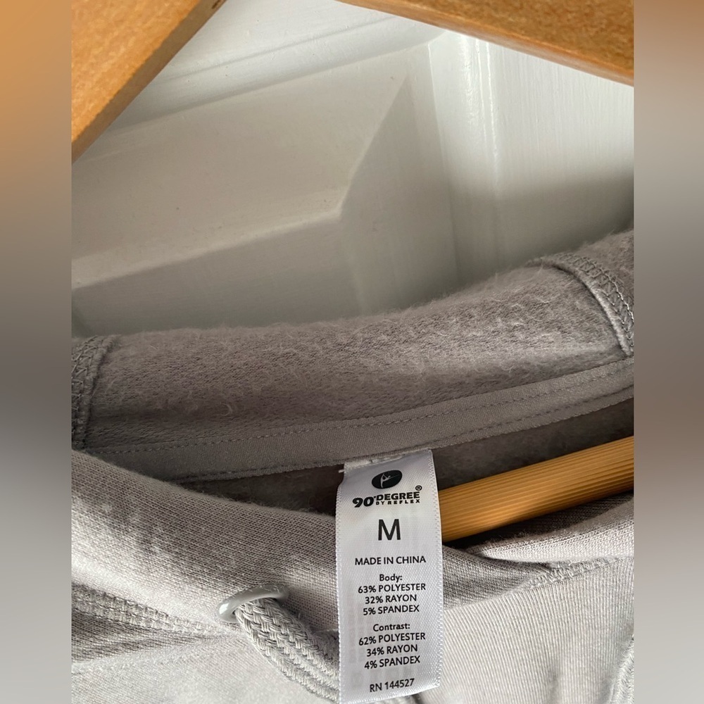 90 Degree Grey Yoga Hoodie Size M - Picture 3 of 4